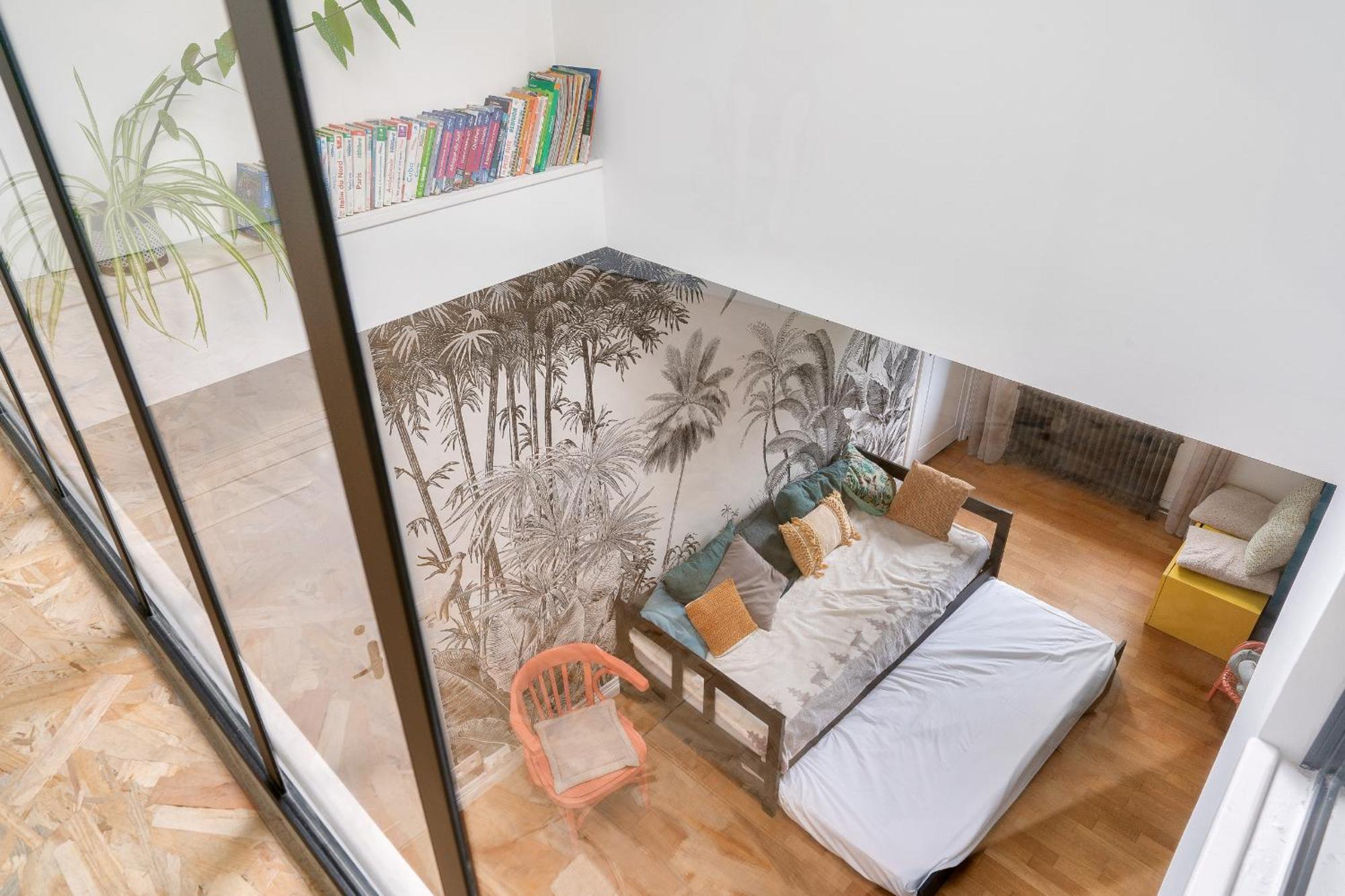 Charmante Maison Plain-pied Et Son Jardin Fleuri *